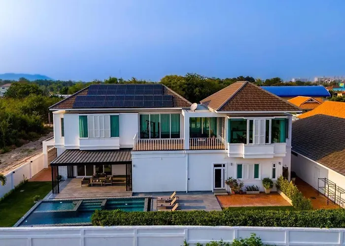 Luxury 4 Bedroom Pool Villa - Pv8