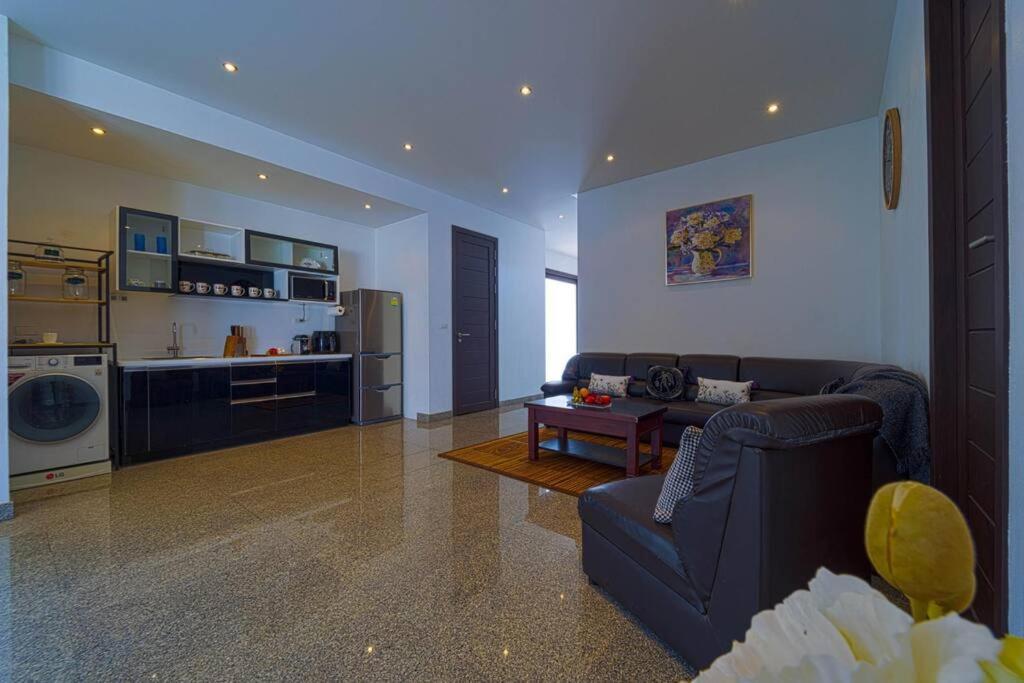 Luxury 4 Bedroom Pool - Pv8 Feriehus