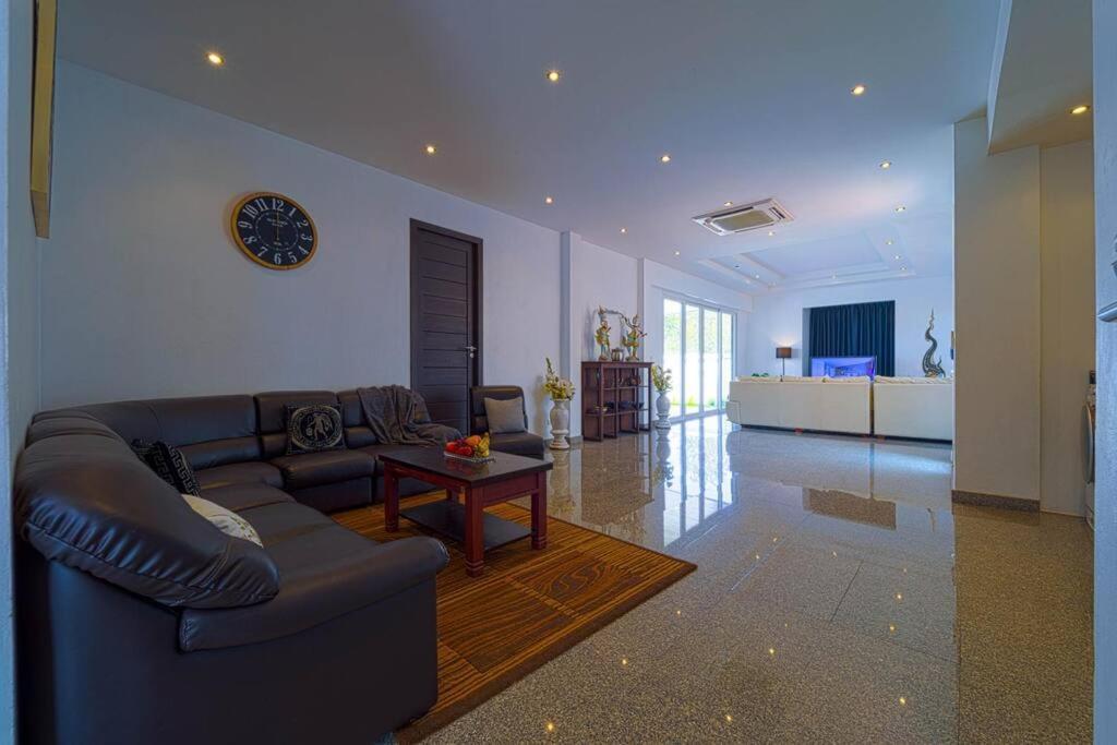 Feriehus Luxury 4 Bedroom Pool - Pv8 *