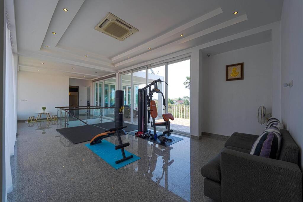Luxury 4 Bedroom Pool - Pv8 *
