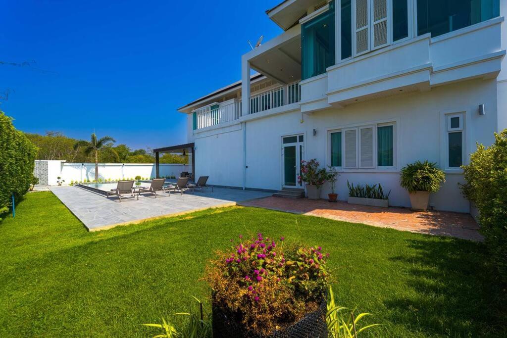 Luxury 4 Bedroom Pool - Pv8 Hua Hin
